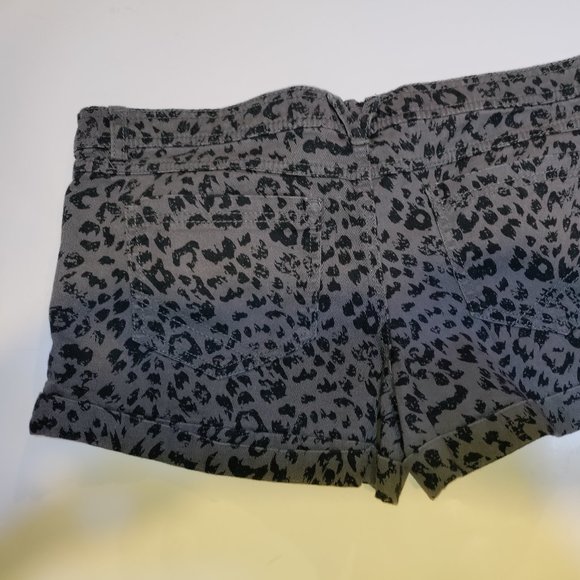 Miley Cyrus & Max Azria Cheetah Print Jean Shorts - Picture 3 of 6